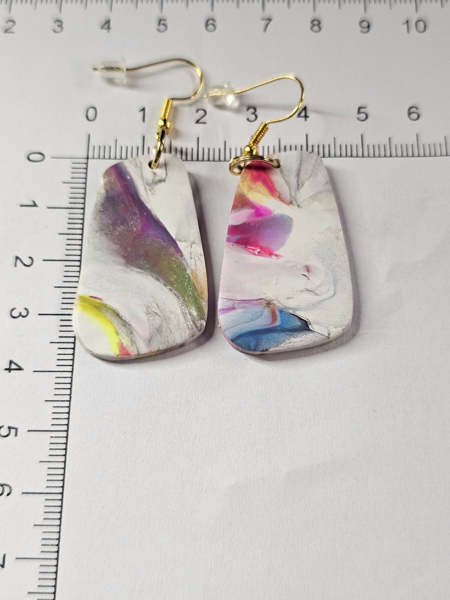 Abstract Wafer Earring (Fuchsia/White/Multi)
