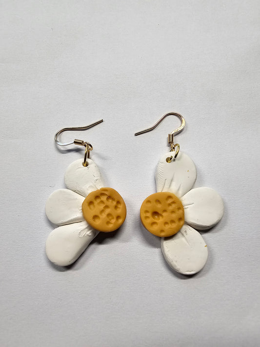 Daisy Petal Earrings (White)