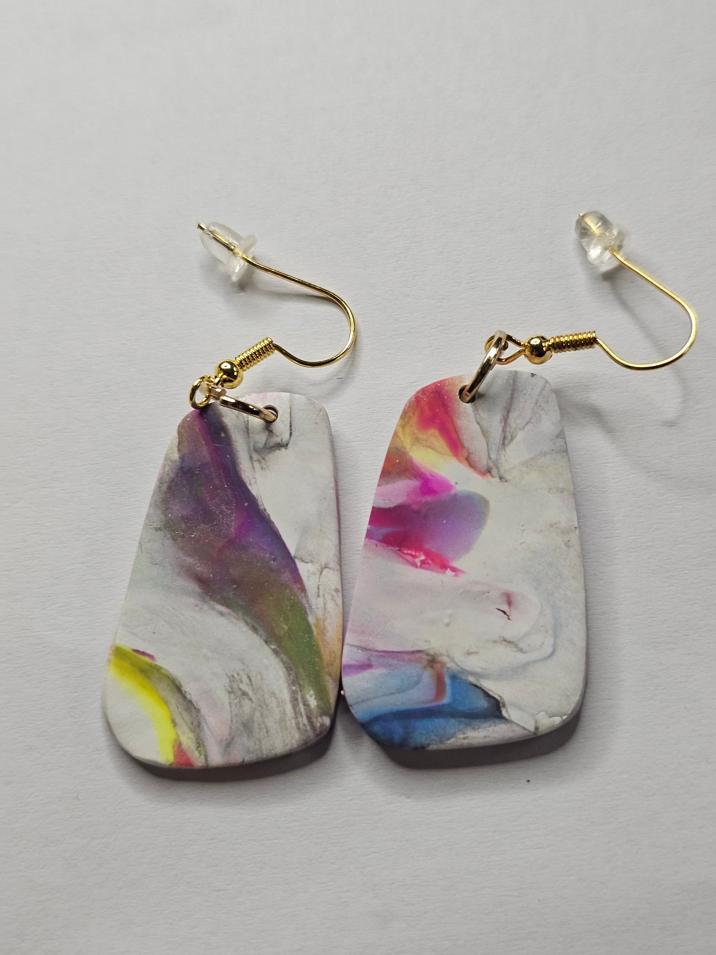 Abstract Wafer Earring (Fuchsia/White/Multi)