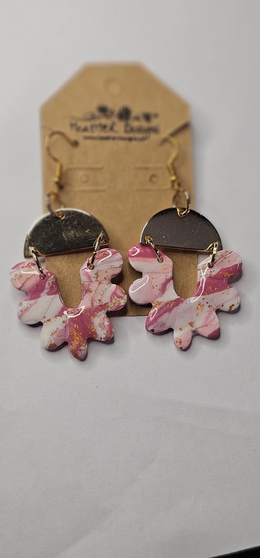 Chandelier Hanging Earing with Golden Halfmoon Accents (Pink/White)