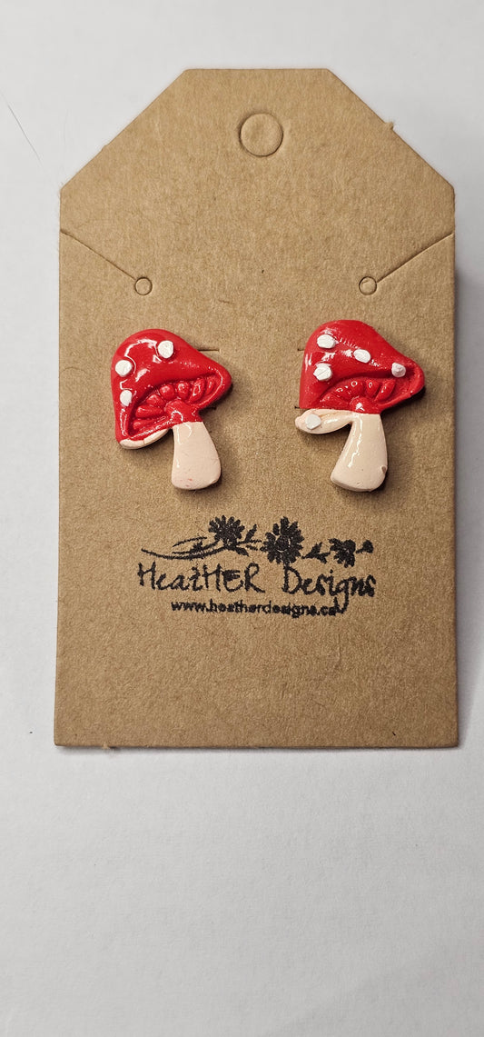 Mini Mushroom Earring